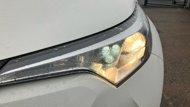 Toyota C-HR 1.8 Hybrid Design 5dr CVT Hybrid Hatchback